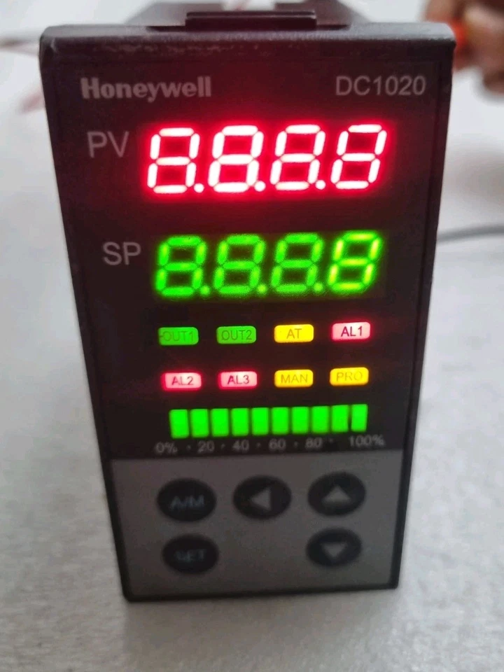 Honeywell DC1020 Temperature Controller 85-265Vac DC1020 Free Ship Worldwide